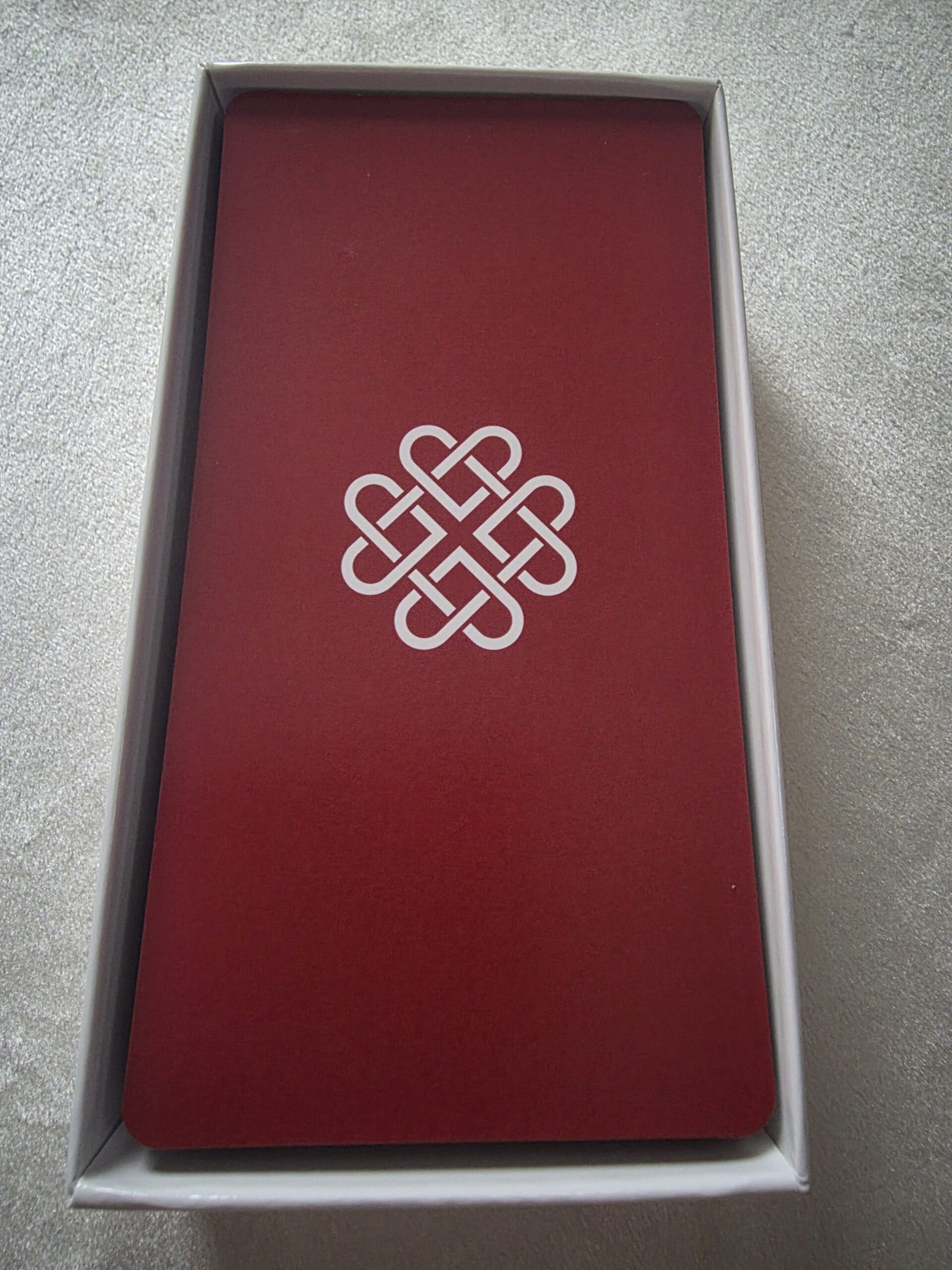 チベット高僧のオラクルカード The Blessing Cards（緋）カード背面デザイン